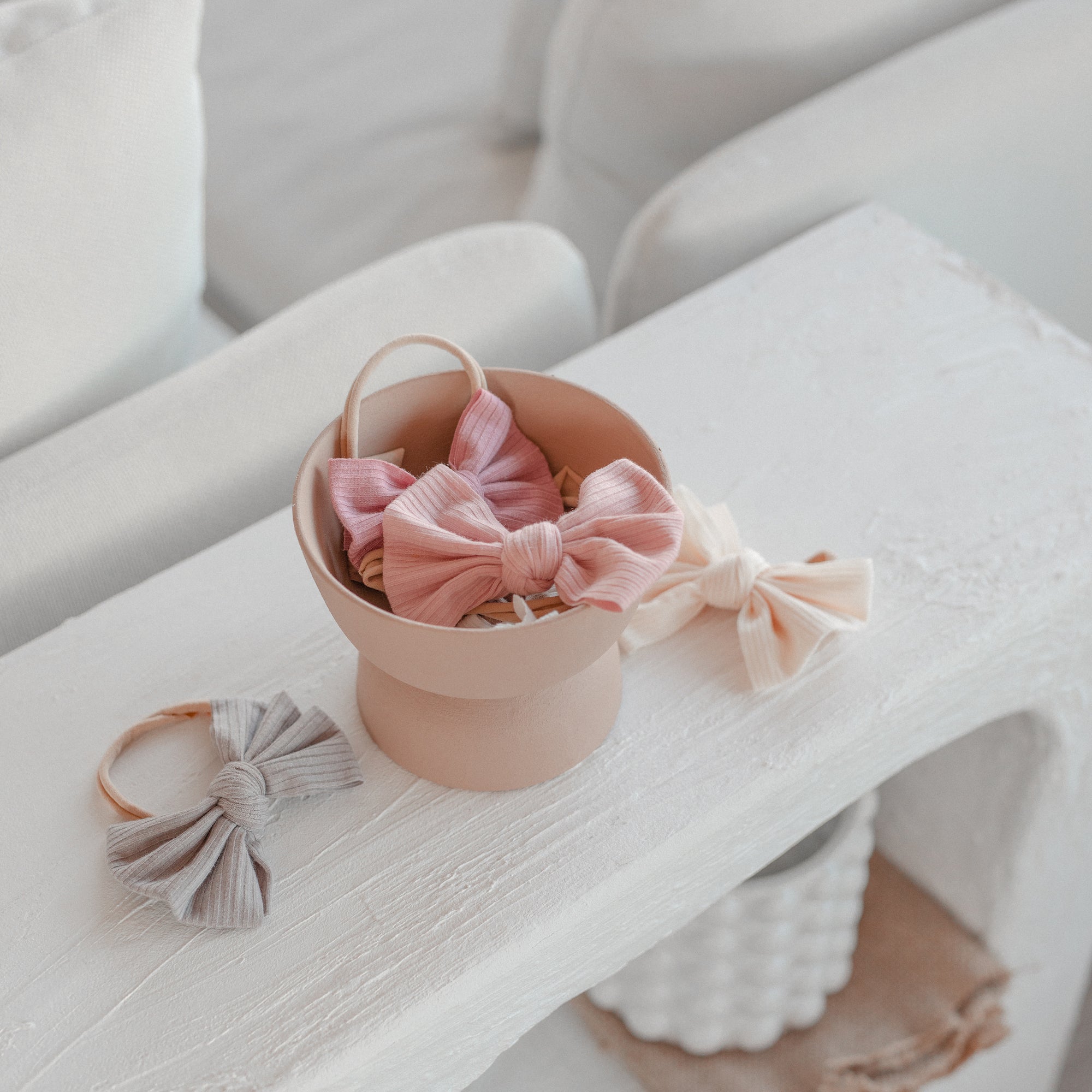 Baby Mini Textured Bow Headband in Blush