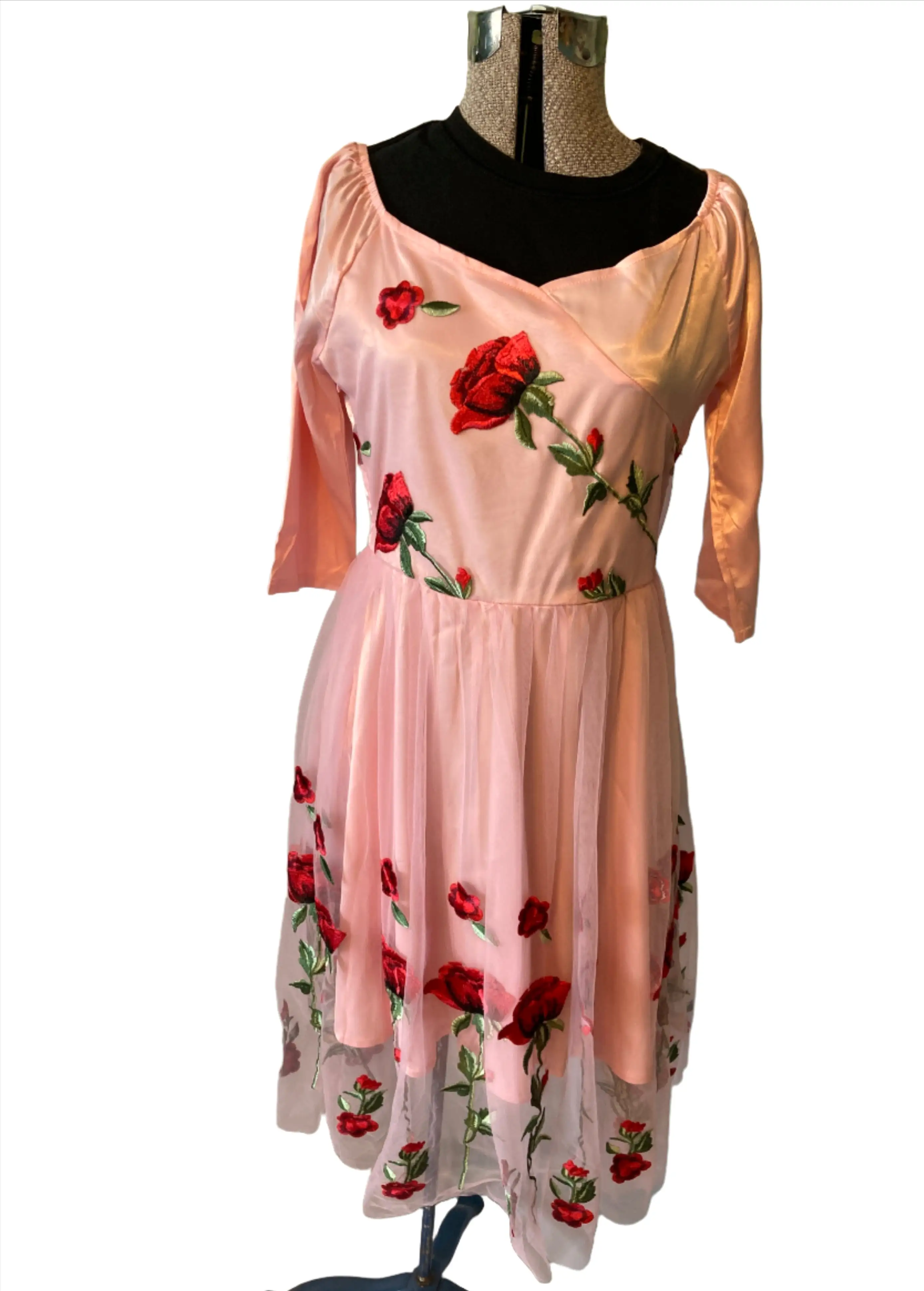 Pink Women Long Sleeve Off Shoulder, Embroidered Floral Roses Dress Small/Medium