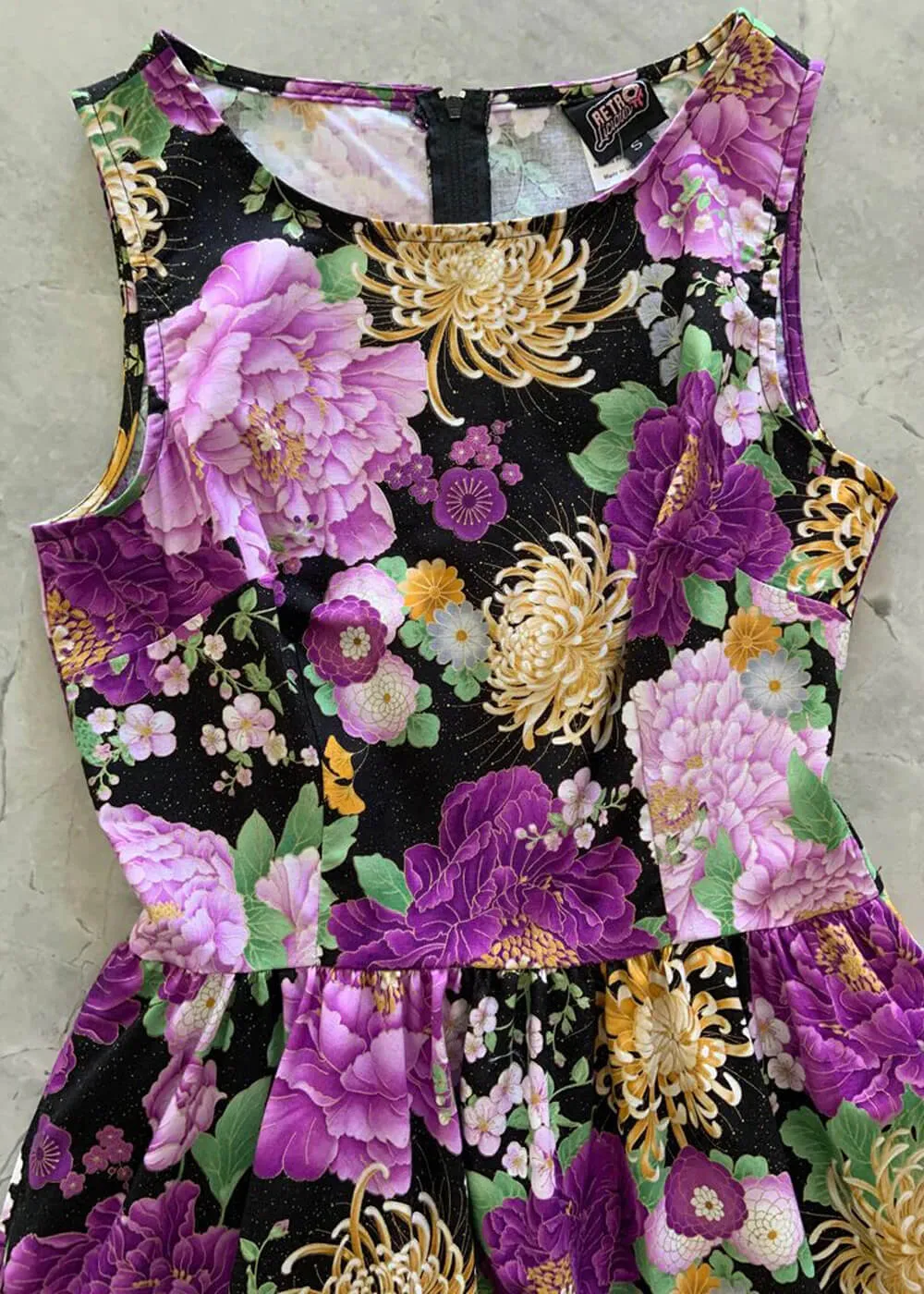 Retrolicious Vintage Floral 50's Swing Dress Purple