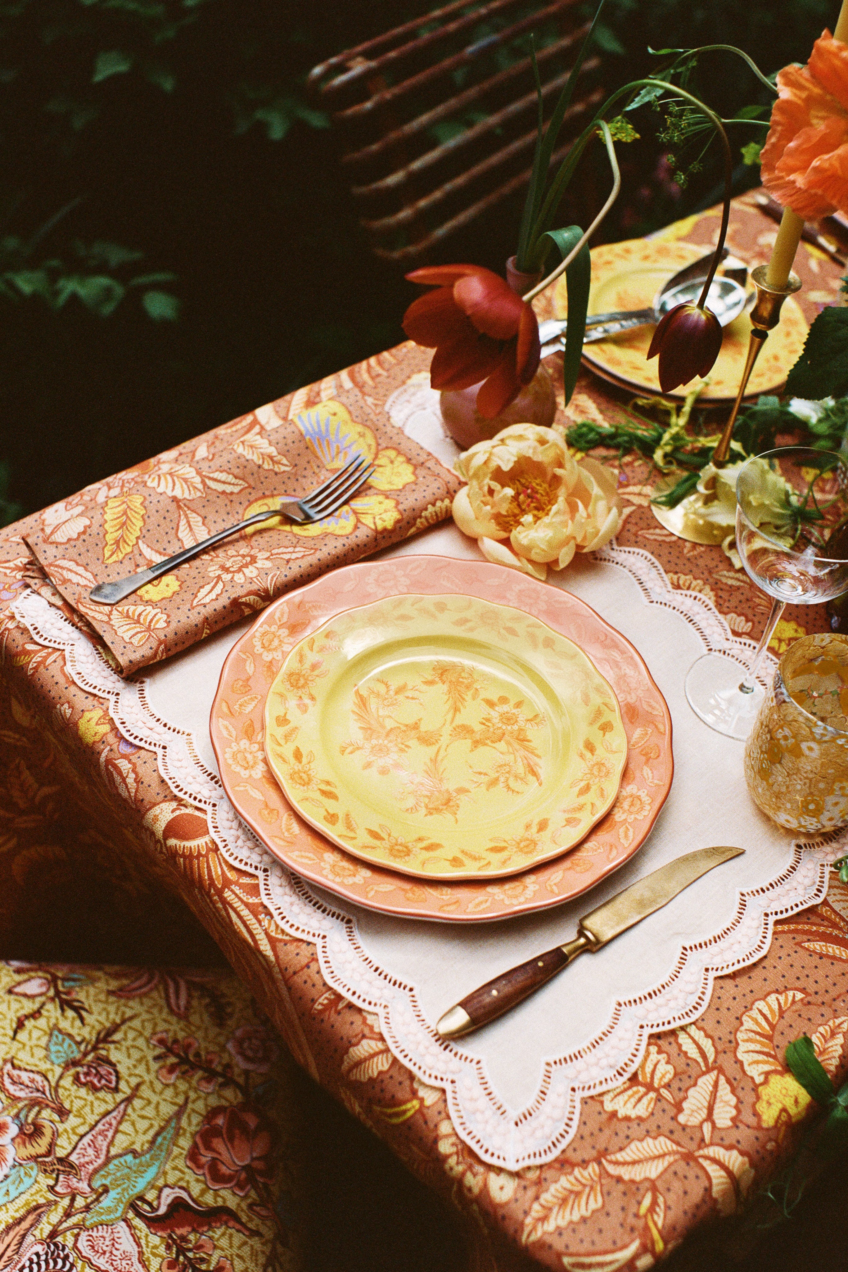 Scallop Embroidered Placemat - Blush